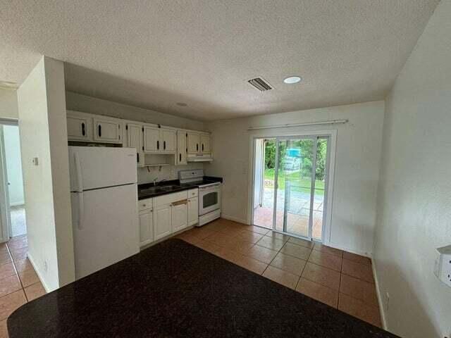 2993 SE Camino Avenue, Stuart, FL 34997