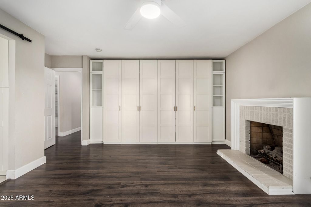 Image 24 of property listing at 1717 E PEBBLE BEACH Drive, Tempe, AZ 85282
