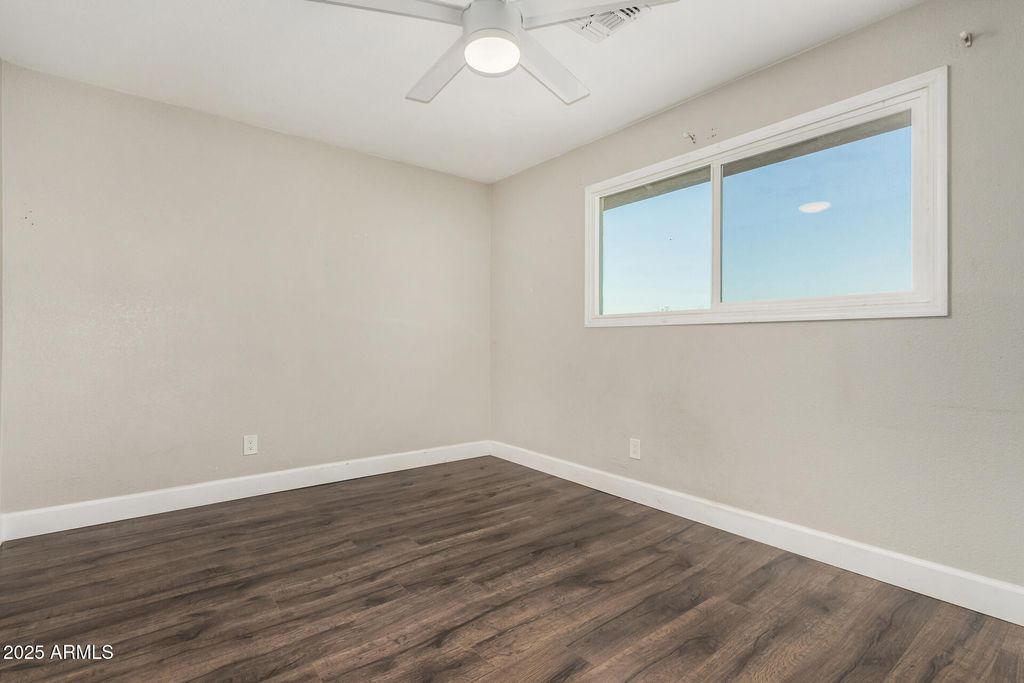 Image 30 of property listing at 1717 E PEBBLE BEACH Drive, Tempe, AZ 85282