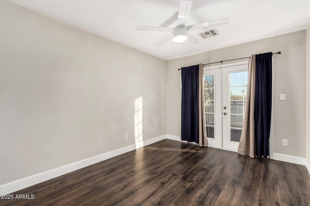 Image 32 of property listing at 1717 E PEBBLE BEACH Drive, Tempe, AZ 85282