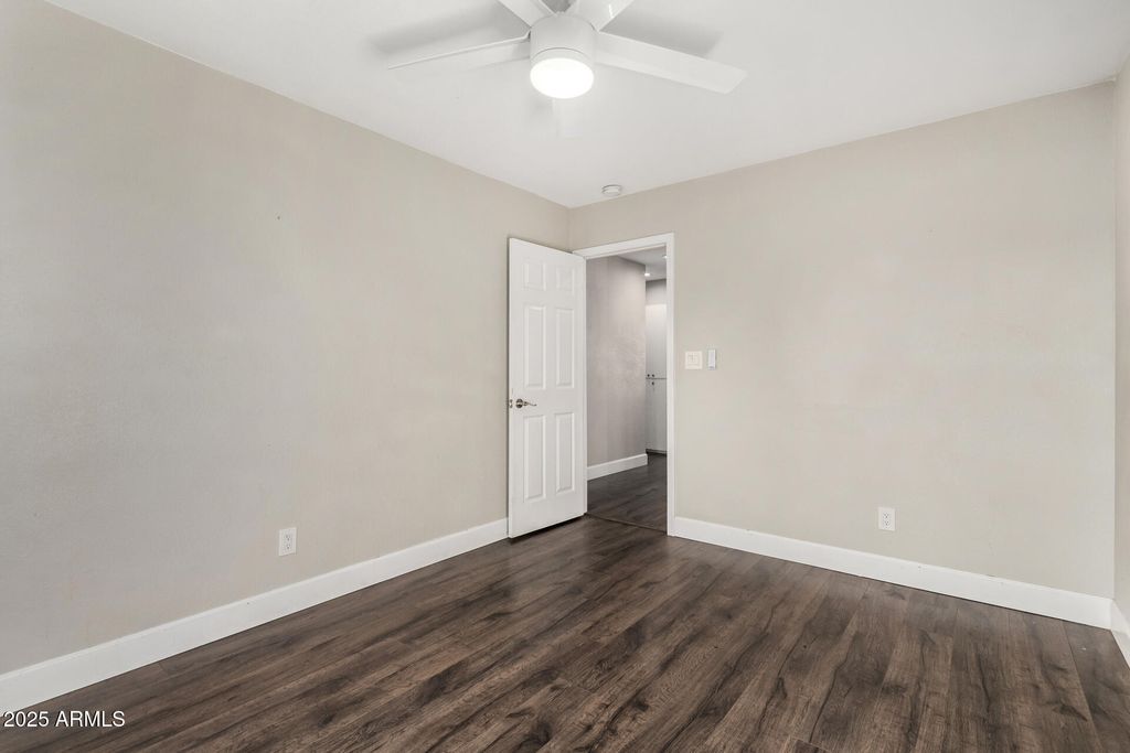 Image 33 of property listing at 1717 E PEBBLE BEACH Drive, Tempe, AZ 85282