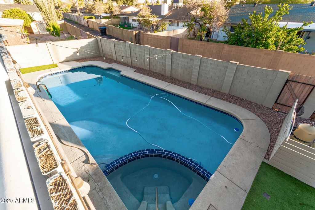 Image 38 of property listing at 1717 E PEBBLE BEACH Drive, Tempe, AZ 85282