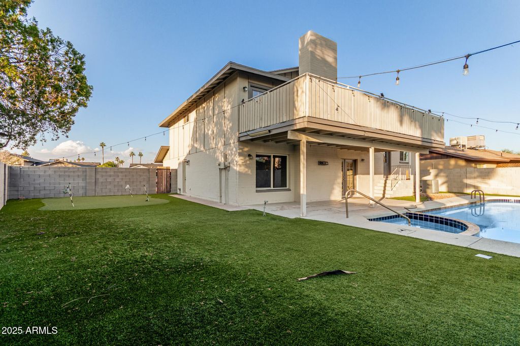 Image 40 of property listing at 1717 E PEBBLE BEACH Drive, Tempe, AZ 85282