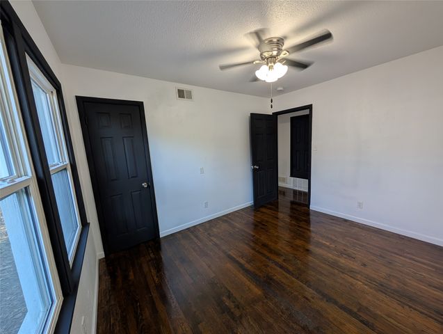 209 CEDAR Street, Hurst, TX 76053