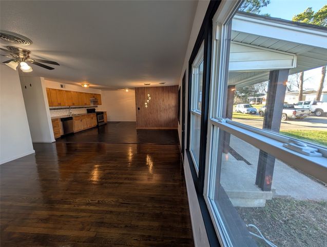 209 CEDAR Street, Hurst, TX 76053