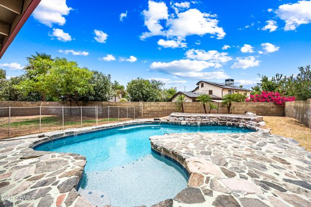 610 N ROSEMONT Circle, Mesa, AZ 85205