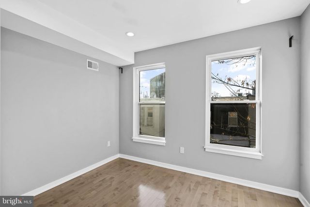 516 PIERCE ST, Philadelphia, PA 19148