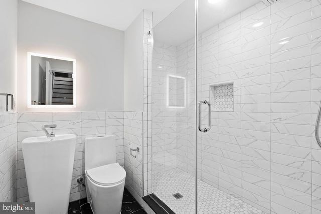 516 PIERCE ST, Philadelphia, PA 19148