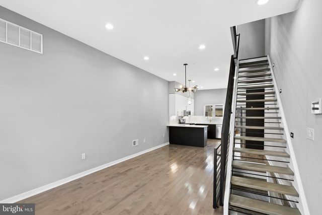 516 PIERCE ST, Philadelphia, PA 19148