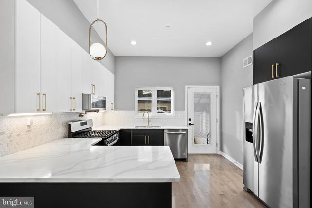 516 PIERCE ST, Philadelphia, PA 19148