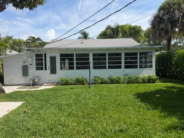 211 Princeton Drive, Lake Worth Beach, FL 33460