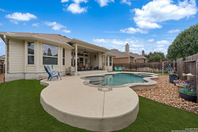9743 Monken, Boerne, TX 78006