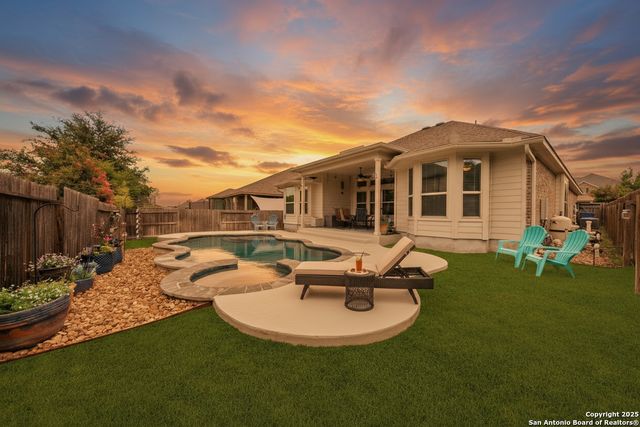 9743 Monken, Boerne, TX 78006