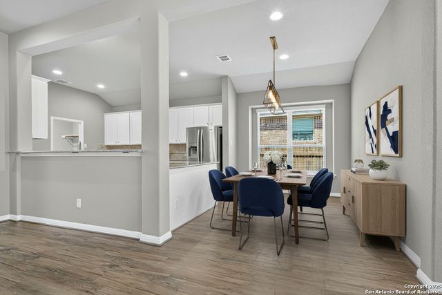 9743 Monken, Boerne, TX 78006