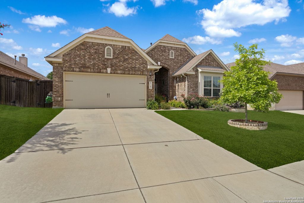 9743 Monken, Boerne, TX 78006