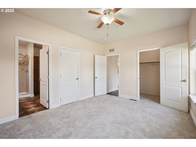 547 Sw GEORGETOWN Way 27, Beaverton, OR 97006