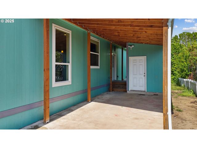 547 Sw GEORGETOWN Way 27, Beaverton, OR 97006