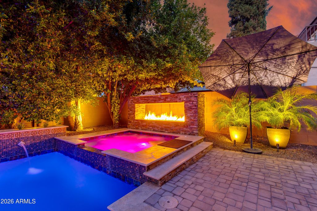 Image 27 of property listing at 904 E MEAD Drive, Chandler, AZ 85249