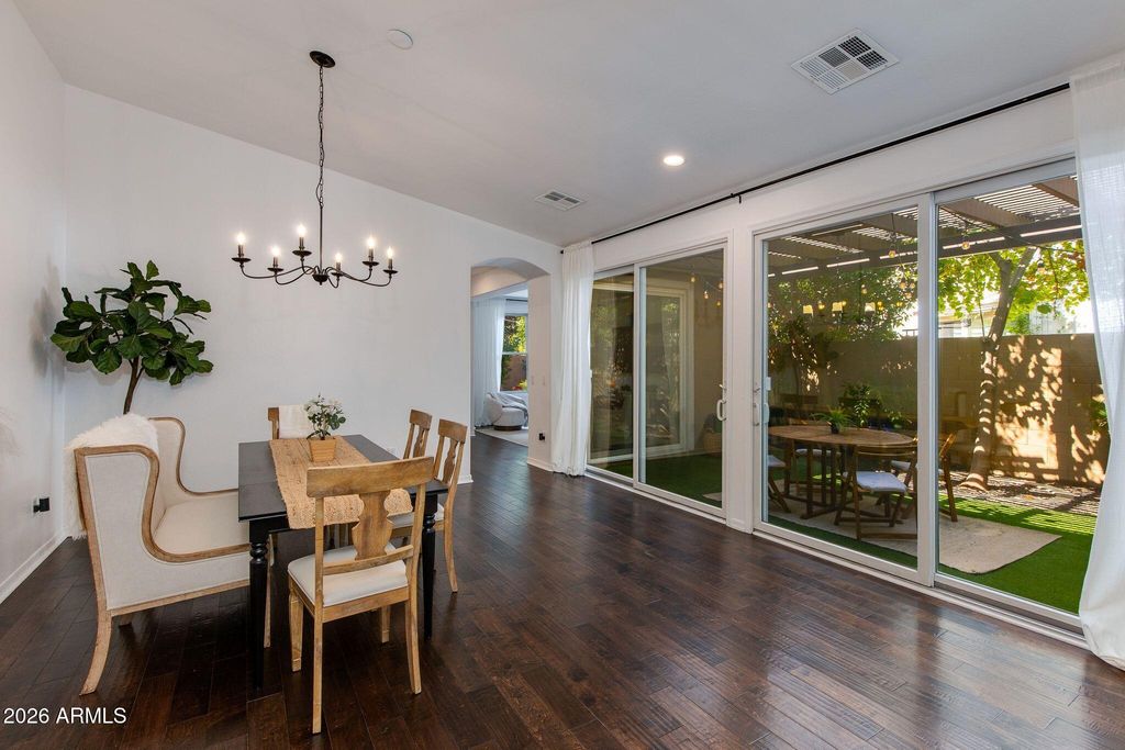 Image 9 of property listing at 904 E MEAD Drive, Chandler, AZ 85249