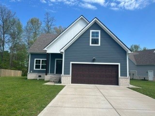 357 Oak Glen Dr, Smithville, TN 37166