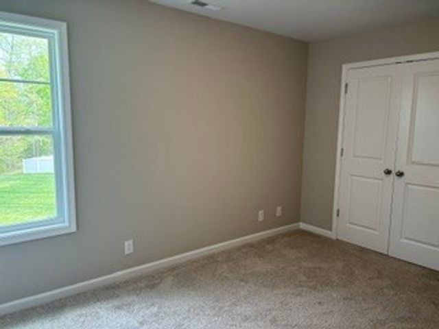 357 Oak Glen Dr, Smithville, TN 37166