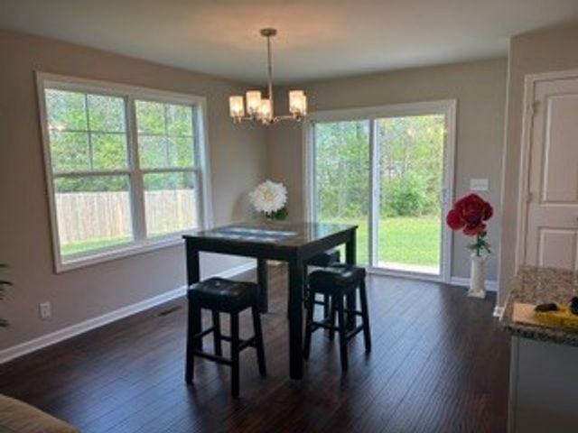 357 Oak Glen Dr, Smithville, TN 37166