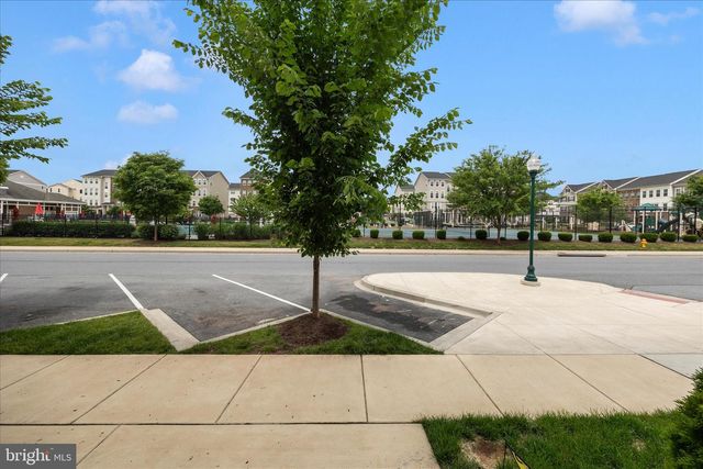 6036 FORUM SQ, Frederick, MD 21703