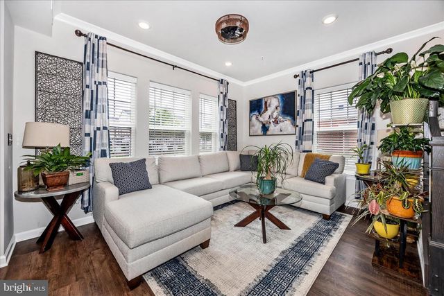 6036 FORUM SQ, Frederick, MD 21703