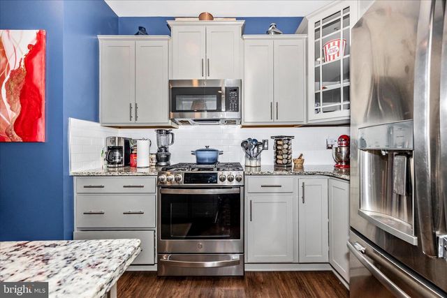 6036 FORUM SQ, Frederick, MD 21703
