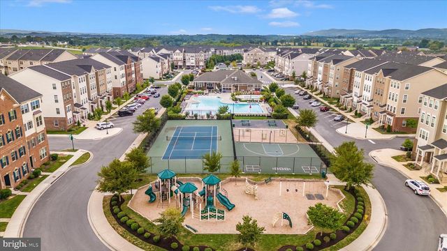 6036 FORUM SQ, Frederick, MD 21703