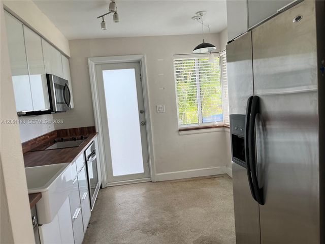 1409 NE 21st St, Wilton Manors, FL 33305