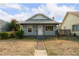 643 Se PARROTT St, Roseburg, OR 97470