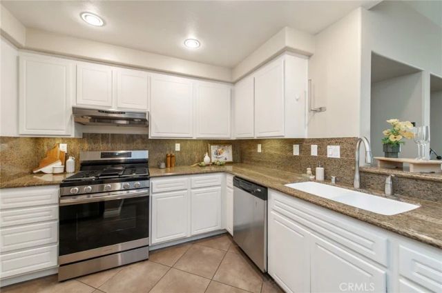2605 Ladrillo Aisle, Irvine, CA 92606