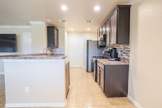 16614 Highland Villa Lane, Humble, TX 77396