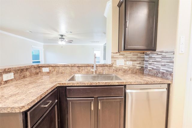 16614 Highland Villa Lane, Humble, TX 77396