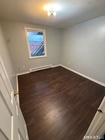 52 Crown Street, Naugatuck, CT 06770