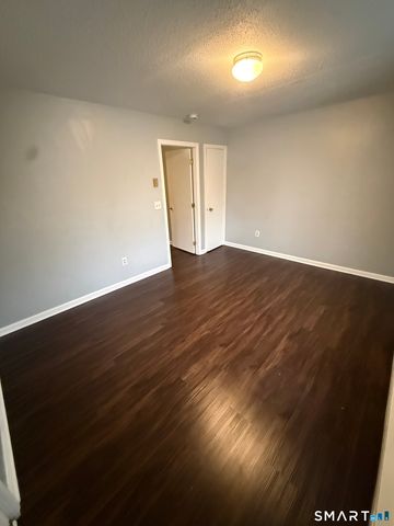 52 Crown Street, Naugatuck, CT 06770