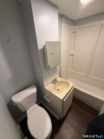 52 Crown Street, Naugatuck, CT 06770