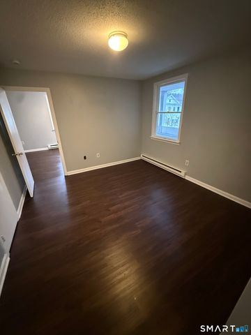 52 Crown Street, Naugatuck, CT 06770