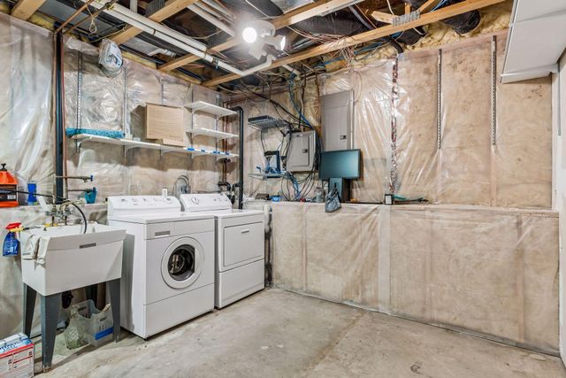 12181 Walnut Drive, Rogers, MN 55374