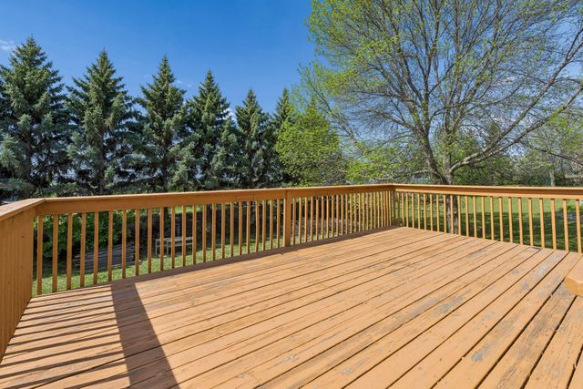 12181 Walnut Drive, Rogers, MN 55374