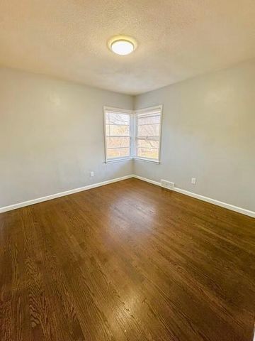 6876 Sni A Bar Road, Kansas City, MO 64129