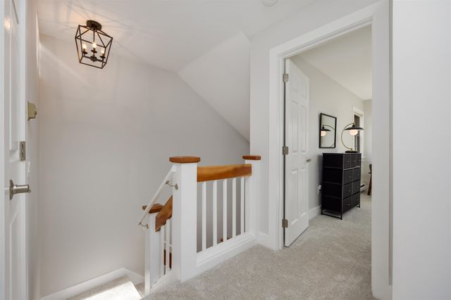 170 Sugar Hill Lane, Hartford, VT 05059