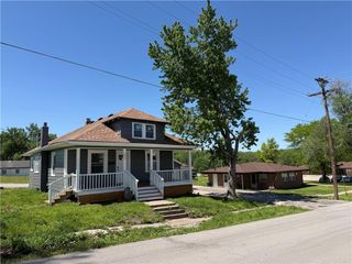 208 N Camden Street, Richmond, MO 64085