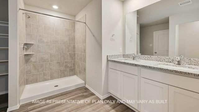473 Harvest Lake Drive, Snook, TX 77878