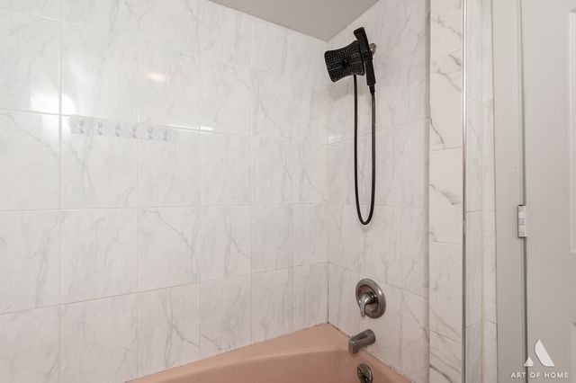 2750 N Linder Avenue 1, Chicago, IL 60639