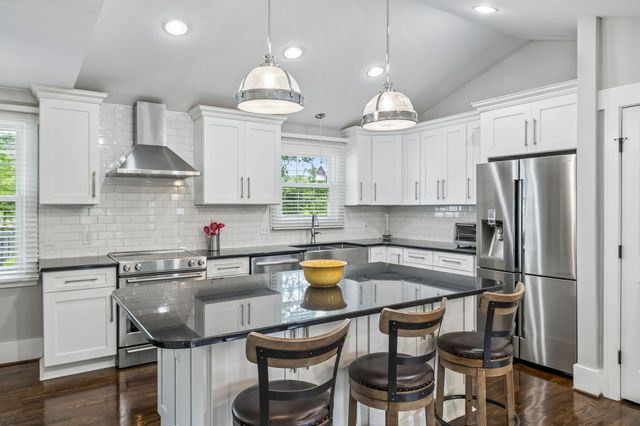 101 Century Oak Dr, Franklin, TN 37069