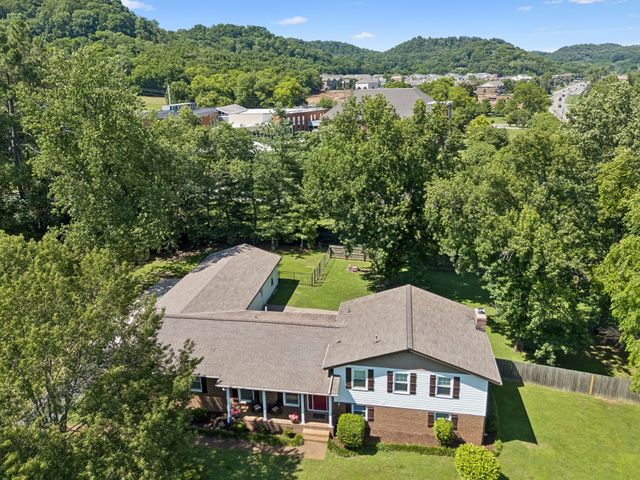 101 Century Oak Dr, Franklin, TN 37069