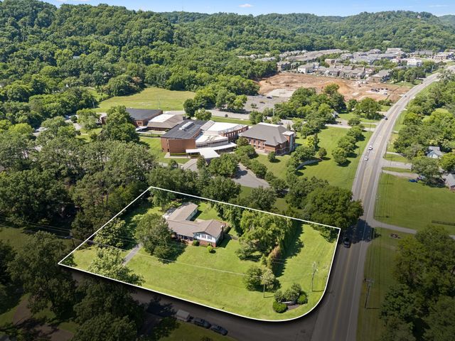 101 Century Oak Dr, Franklin, TN 37069