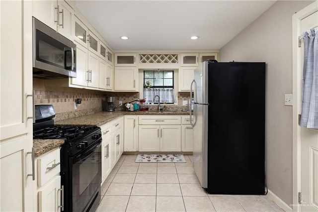 822 Orange Street, Mercedes, TX 78570